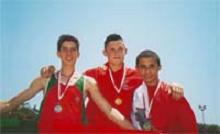 António Rodrigues, o primeiro da esquerda, no Pódio dos 400m